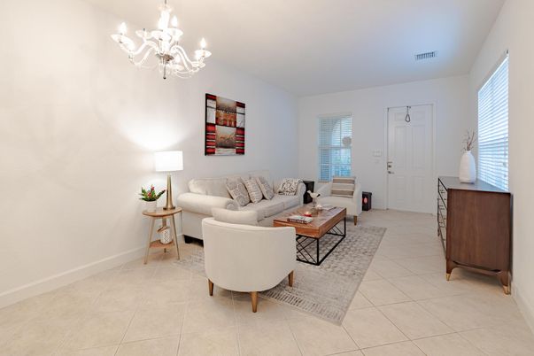 Chandelier, Interior, Living room