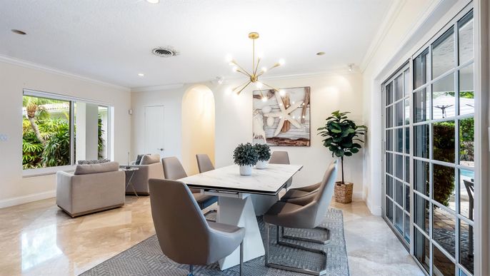 Dining room, Interior, Pendant Lights, Recessed Lighting