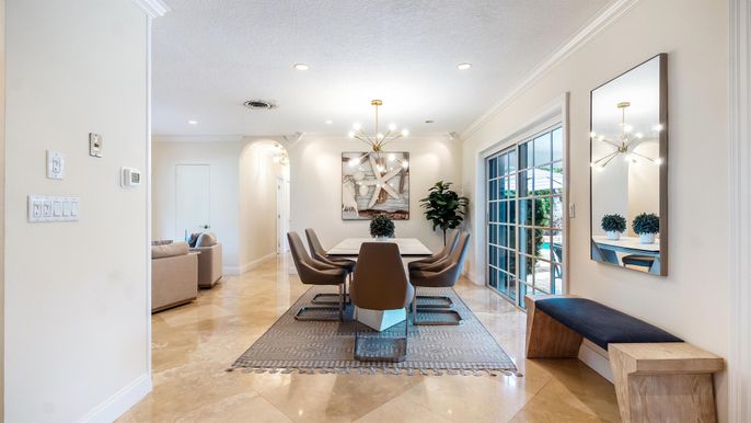 Chandelier, Dining room, Interior, Pendant Lights, Recessed Lighting