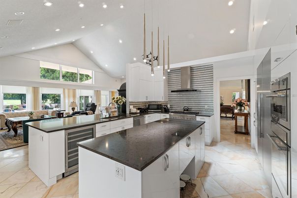 Interior, Kitchen, Living room, Pendant Lights, Recessed Lighting, Stainless Steel Appliances