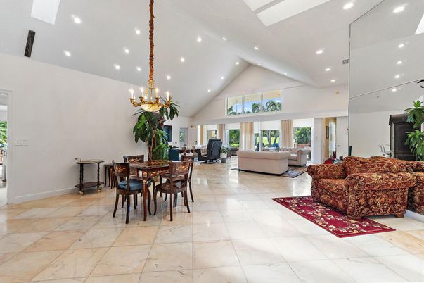 Chandelier, Dining room, Interior, Living room, Recessed Lighting