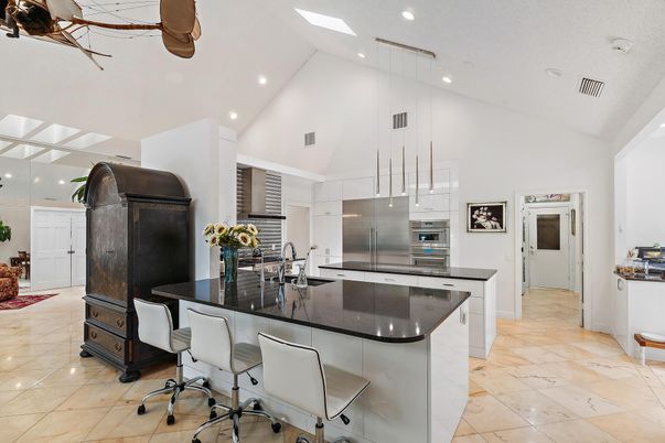 Interior, Kitchen, Pendant Lights, Recessed Lighting, Stainless Steel Appliances