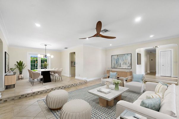 Dining room, Interior, Living room, Pendant Lights, Recessed Lighting