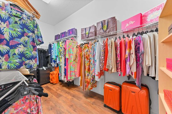 Interior, Walk-in Closets, Wood Texture Flooring