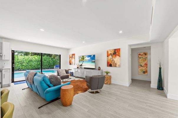 Interior, Living room, Recessed Lighting, Wood Texture Flooring