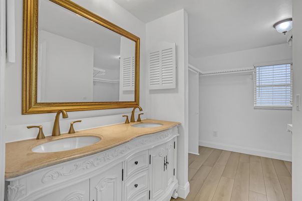 Bathroom, Dual Sink Vanities, Interior, Wood Texture Flooring