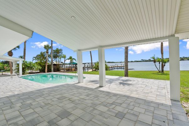Exterior, Pool, Water