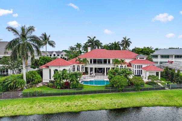 Backyard, Exterior, Facade, Pool, Mediterranean