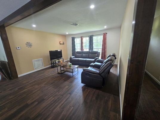 Interior, Living room, Recessed Lighting, Wood Texture Flooring