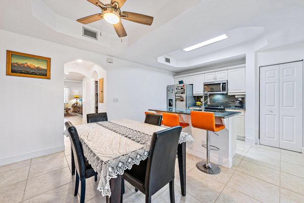 Dining room, Interior, Kitchen, Recessed Lighting, Stainless Steel Appliances