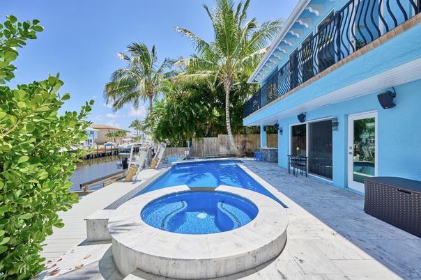 Exterior, Pool, Water