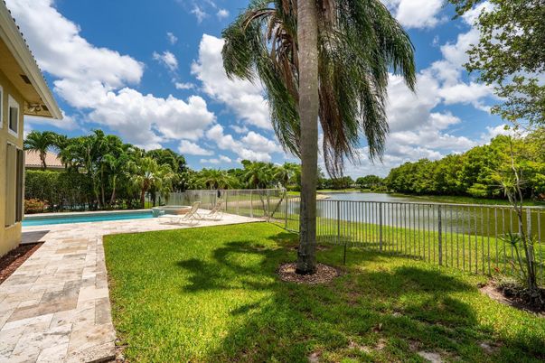 Exterior, Pool, Water