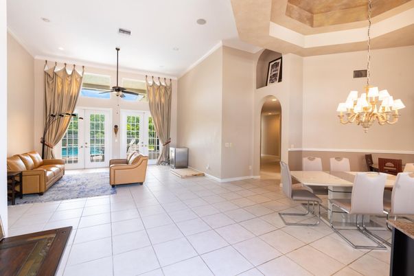 Chandelier, Dining room, Interior, Living room, Recessed Lighting