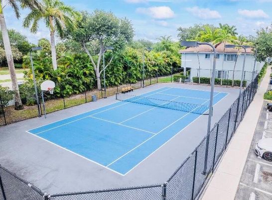 Exterior, Tennis Courts