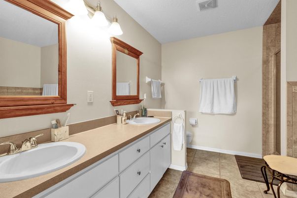 Bathroom, Dual Sink Vanities, Interior