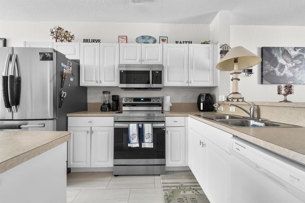 Interior, Kitchen, Stainless Steel Appliances