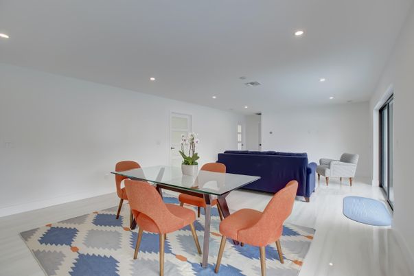 Dining room, Interior, Living room, Recessed Lighting