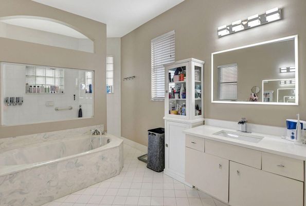 Bathroom, Dual Sink Vanities, Interior