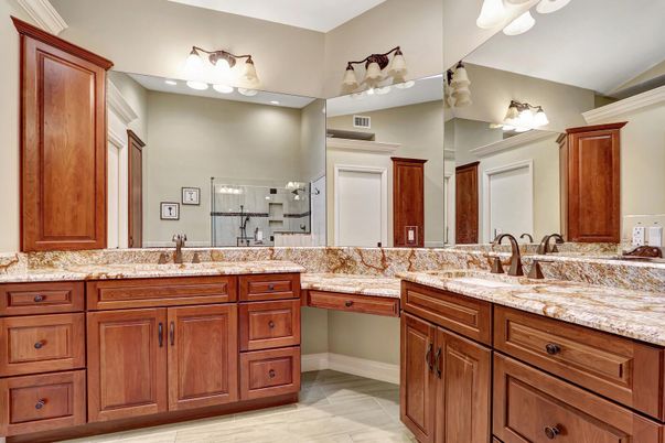 Bathroom, Dual Sink Vanities, Interior