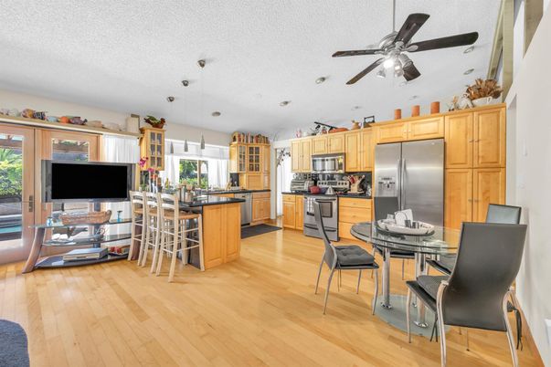Dining room, Interior, Kitchen, Stainless Steel Appliances, Wood Texture Flooring