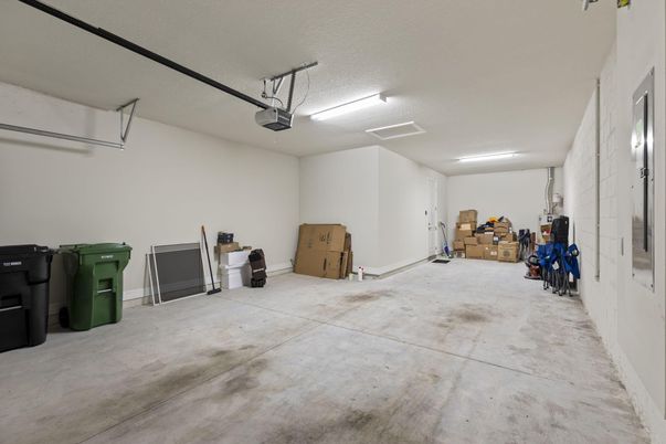 Garage, Interior