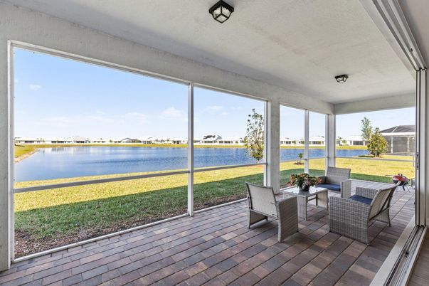 Interior, Sun Room, Water