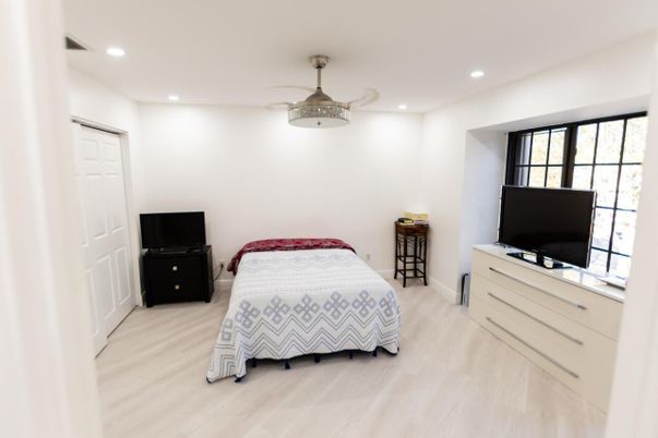 Bedroom, Interior, Recessed Lighting, Wood Texture Flooring