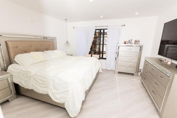 Bedroom, Interior, Pendant Lights, Recessed Lighting