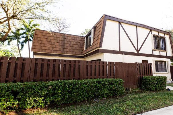 Exterior, Facade, None