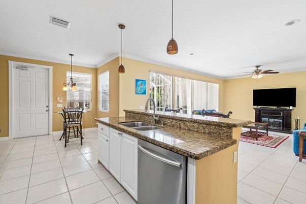 Dining room, Interior, Kitchen, Pendant Lights, Recessed Lighting