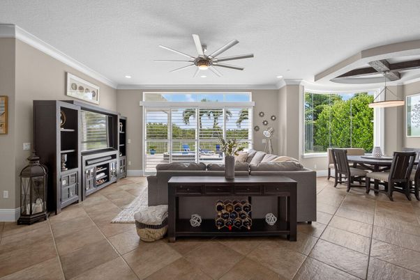 Dining room, Interior, Living room, Recessed Lighting