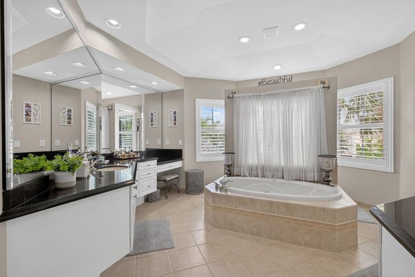 Bathroom, Interior, Recessed Lighting