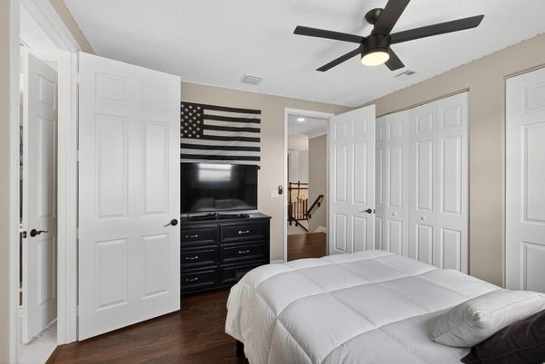 Bedroom, Interior, Recessed Lighting, Wood Texture Flooring