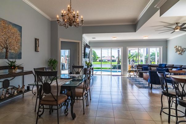 Chandelier, Dining room, Interior, Living room