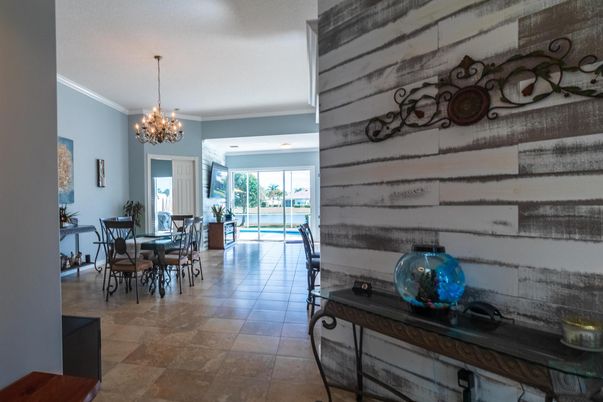 Chandelier, Dining room, Interior, Pendant Lights
