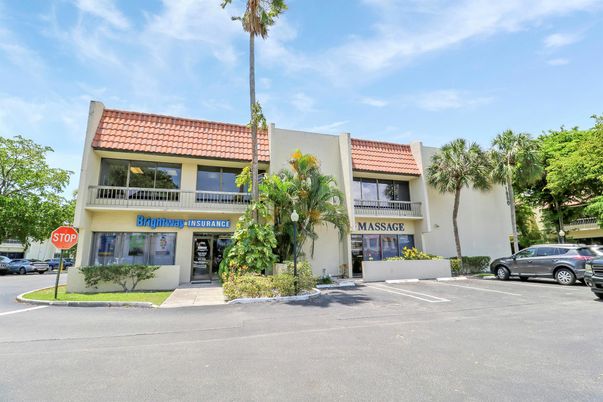 Exterior, Facade, Condo Building