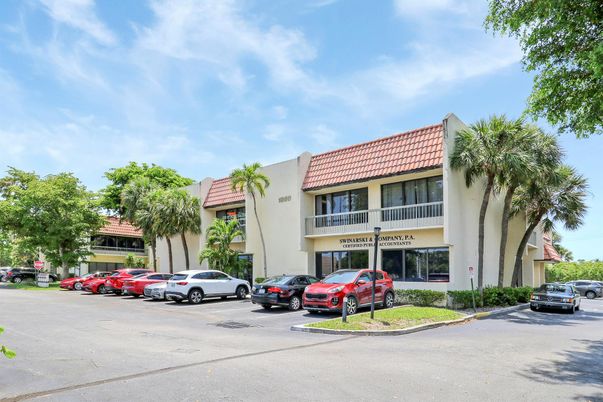 Exterior, Facade, Condo Building