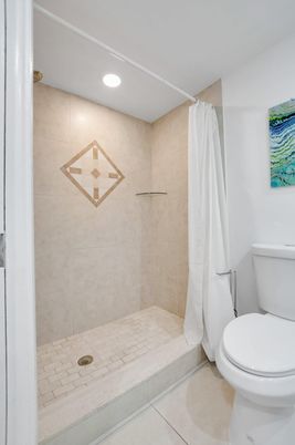 Bathroom, Interior, Recessed Lighting