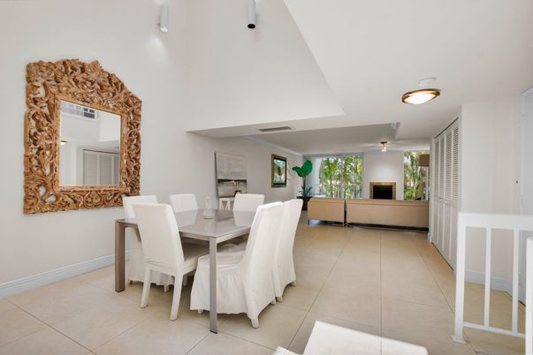 Dining room, Interior