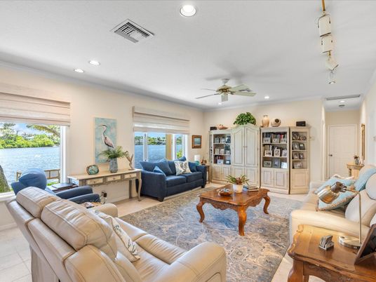 Interior, Living room, Recessed Lighting, Water