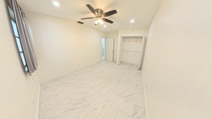 Empty room, Interior, Marble, Recessed Lighting