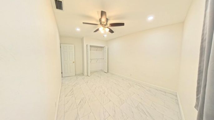 Empty room, Interior, Marble, Recessed Lighting