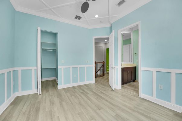 Empty room, Interior, Recessed Lighting, Wood Texture Flooring