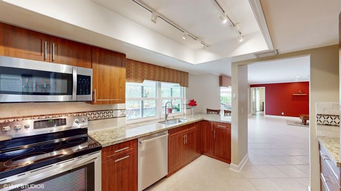 Interior, Kitchen, Stainless Steel Appliances