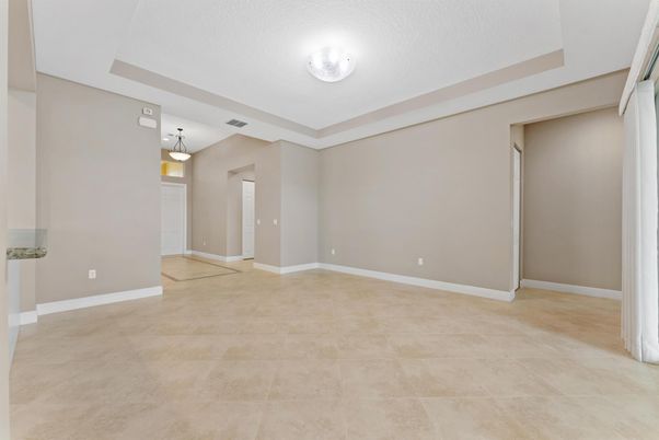 Empty room, Interior, Pendant Lights