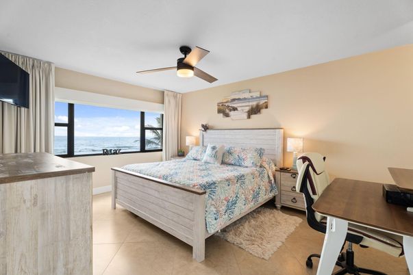 Bedroom, Home Office, Interior, Water