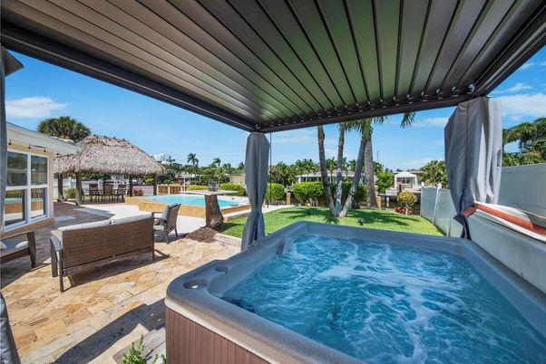 Exterior, Hot Tub, Pool