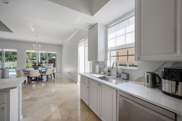 Dining room, Interior, Kitchen, Pendant Lights, Recessed Lighting