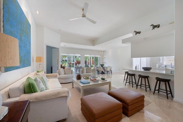 Chandelier, Dining room, Interior, Living room, Pendant Lights, Recessed Lighting