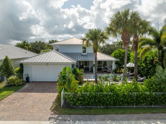 Attached, Backyard, Exterior, Facade, Ranch